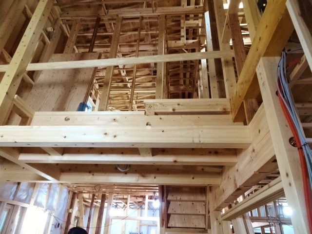 自然素材創る健康住宅、手刻み木組み創るテレワーク対応住宅５，１０